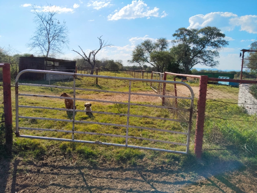 4 Bedroom Property for Sale in Waterval S H North West